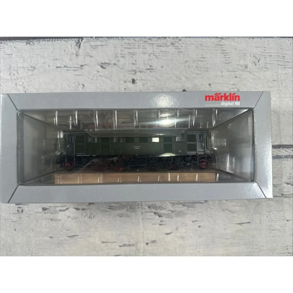 Märklin H0 39190 DB BR E19 Electric Locomotive Digital C-Sine MHI Exclusive NIB